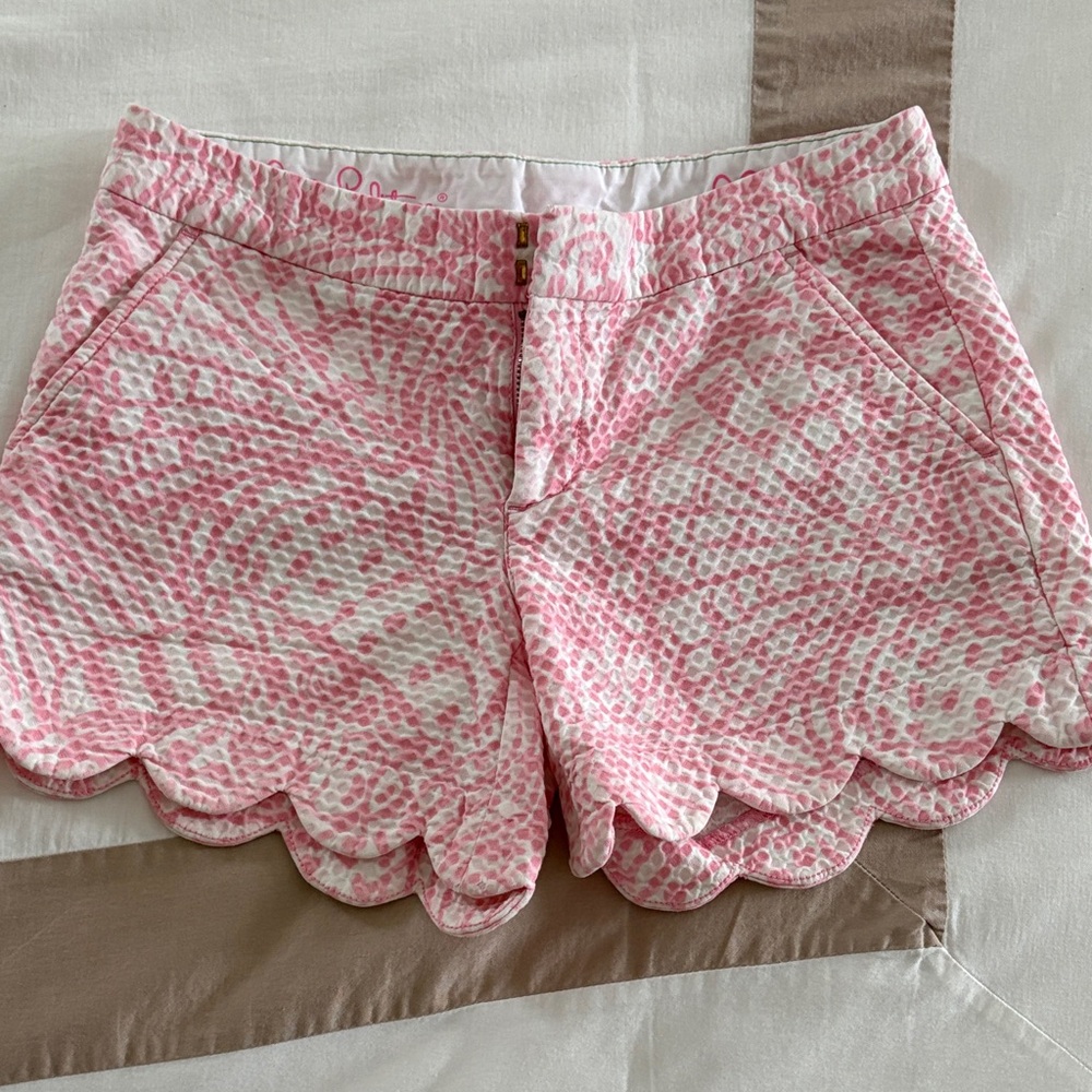 Lilly Pulitzer “The Buttercup Short,” Pink Shell Textured Women Shorts, size 00